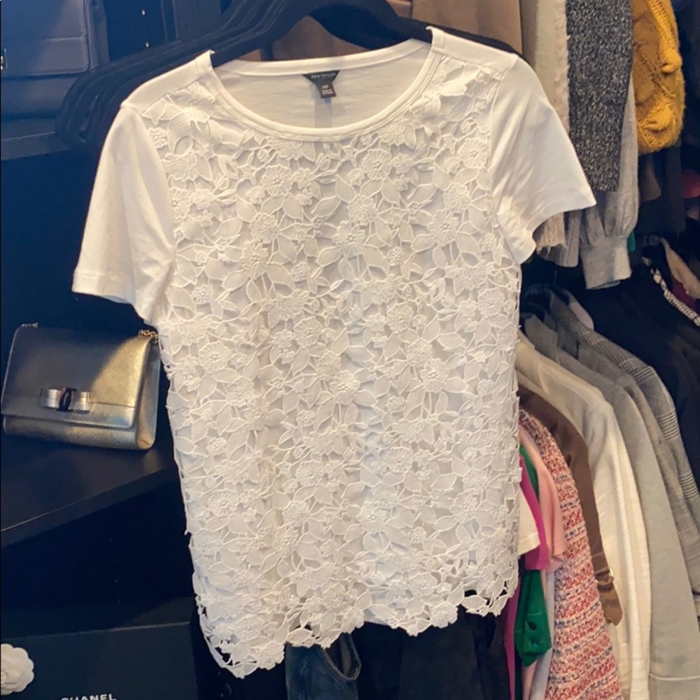 Embroidered tee